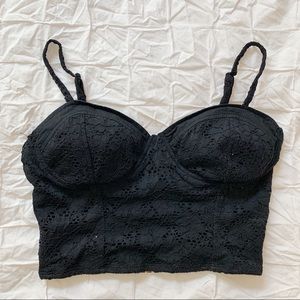 Urban Hearts Womens Cropped Crochet-Knit Bustier